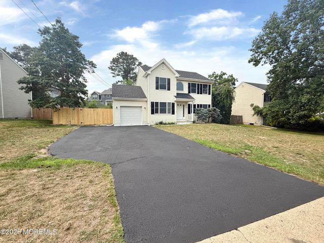 112 Lubbers Lane, Manahawkin, NJ 08050