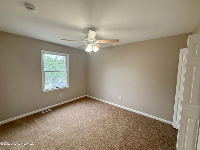 112 Lubbers Lane, Manahawkin, NJ 08050