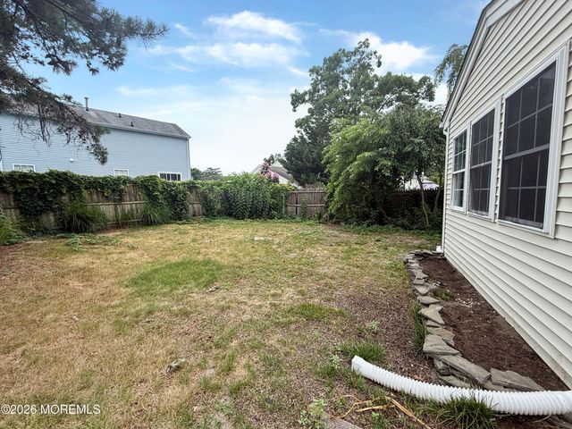 112 Lubbers Lane, Manahawkin, NJ 08050