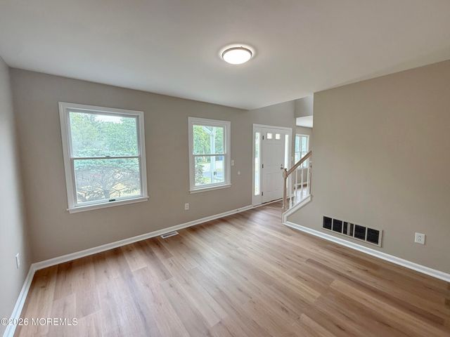 112 Lubbers Lane, Manahawkin, NJ 08050