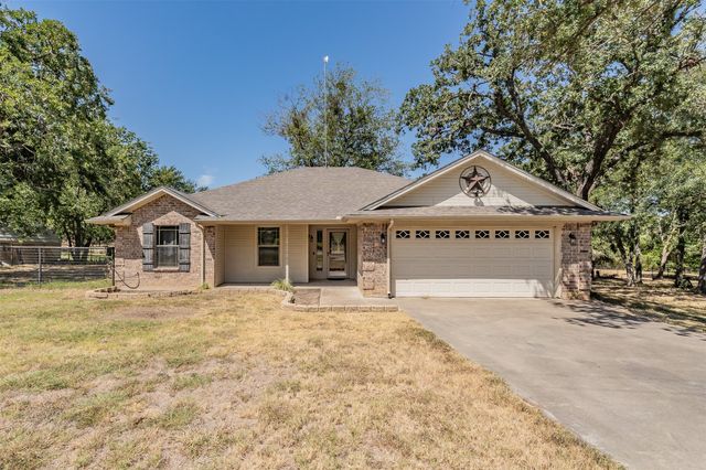 115 Pleasant Oaks Lane, Springtown, TX 76082