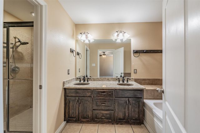 115 Pleasant Oaks Lane, Springtown, TX 76082