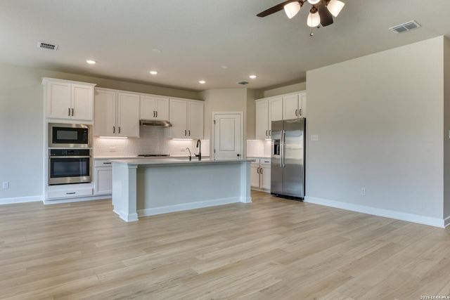 492 Nopal Hills, San Antonio, TX 78253