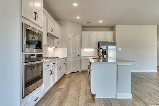 492 Nopal Hills, San Antonio, TX 78253