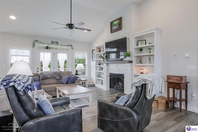 116 Carriage Hills Lane, Elizabethtown, KY 42701