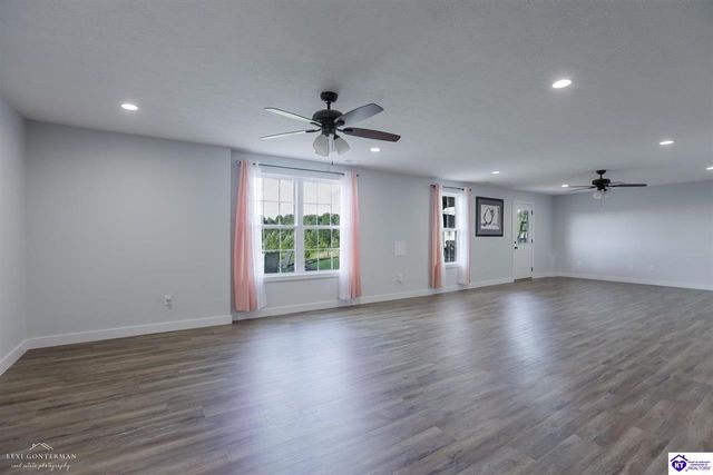 116 Carriage Hills Lane, Elizabethtown, KY 42701