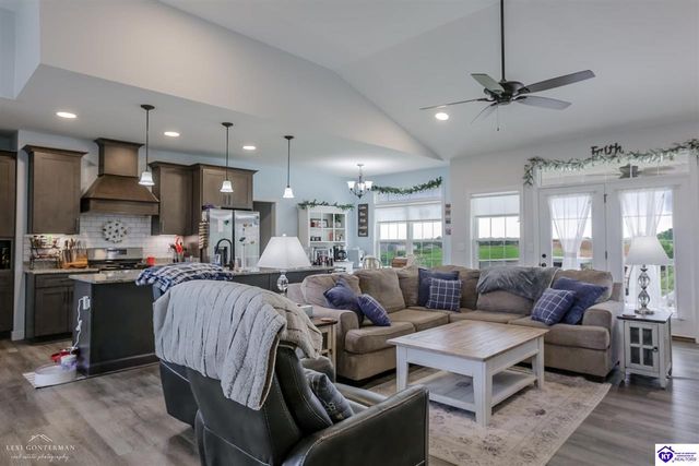 116 Carriage Hills Lane, Elizabethtown, KY 42701