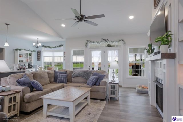 116 Carriage Hills Lane, Elizabethtown, KY 42701