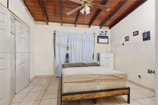 1664 NE 179th St, North Miami Beach, FL 33162