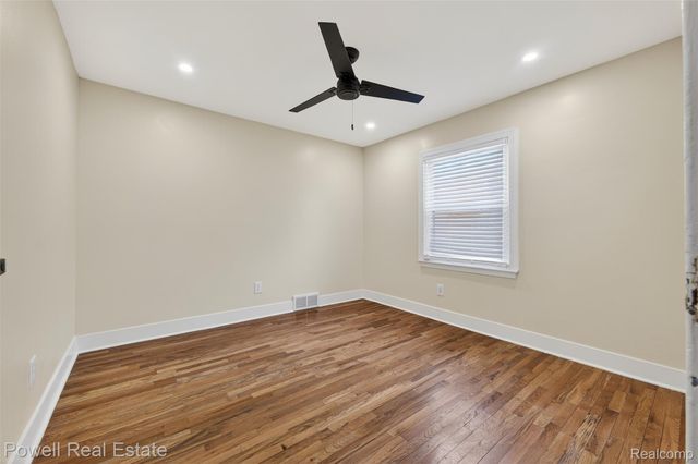 20491 Sumner, Redford Charter Township, MI 48240