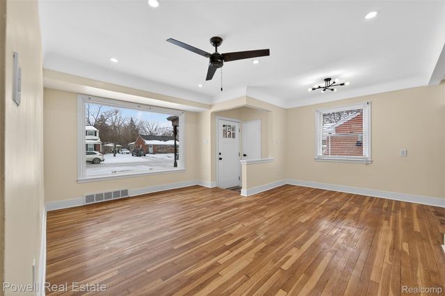 20491 Sumner, Redford Charter Township, MI 48240