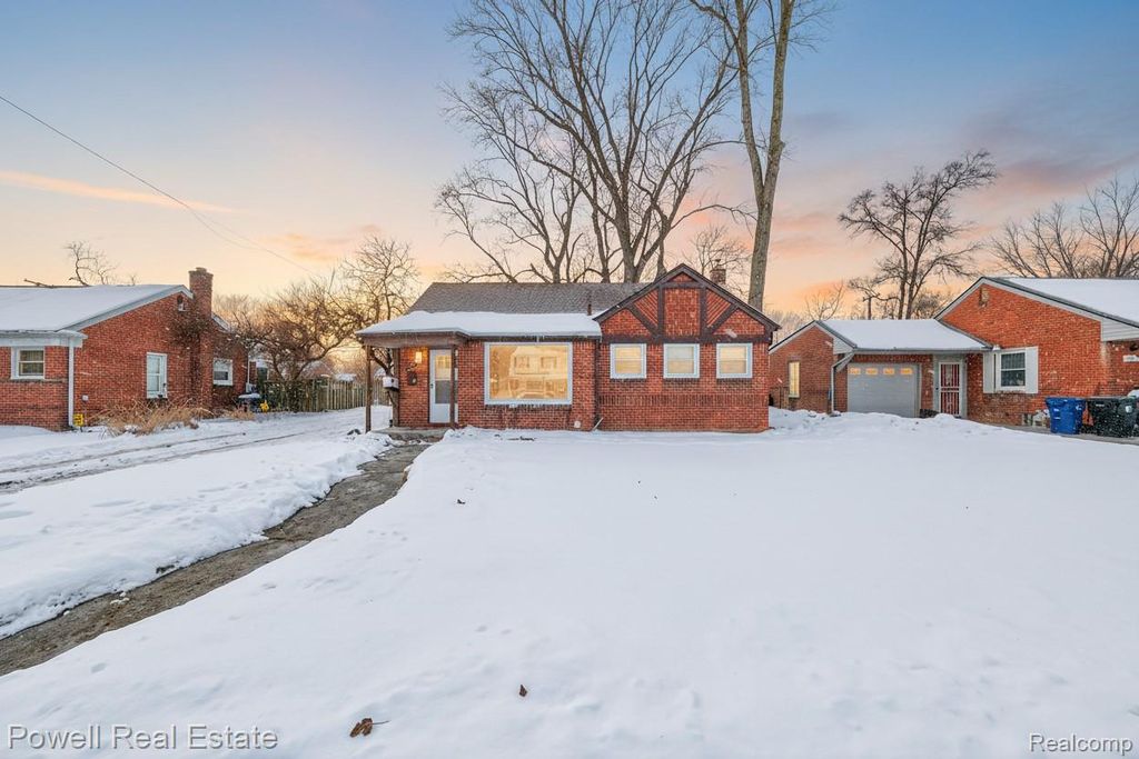 20491 Sumner, Redford Charter Township, MI 48240