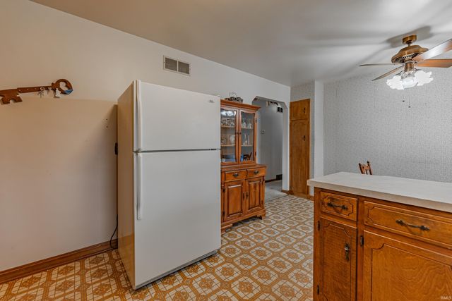 2807 N Red Bank Road, Evansville, IN 47720