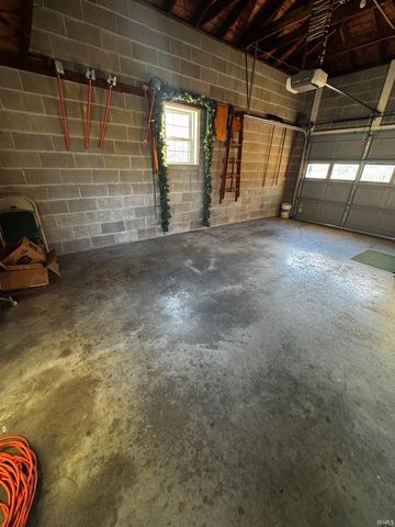 2807 N Red Bank Road, Evansville, IN 47720