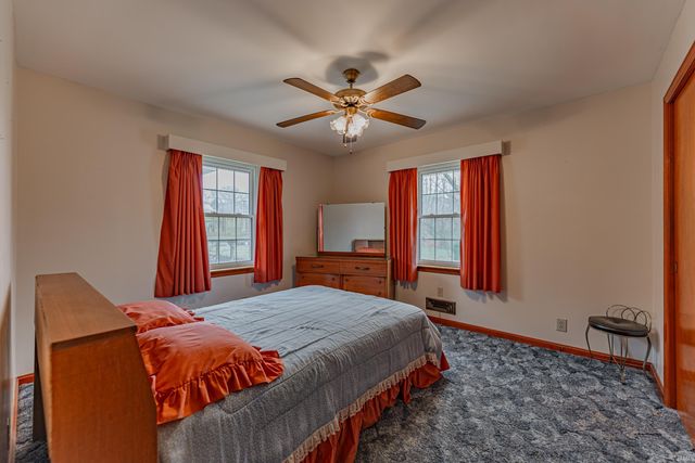 2807 N Red Bank Road, Evansville, IN 47720