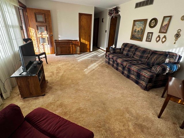 2807 N Red Bank Road, Evansville, IN 47720