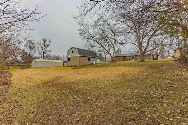 2807 N Red Bank Road, Evansville, IN 47720
