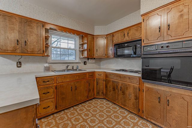 2807 N Red Bank Road, Evansville, IN 47720