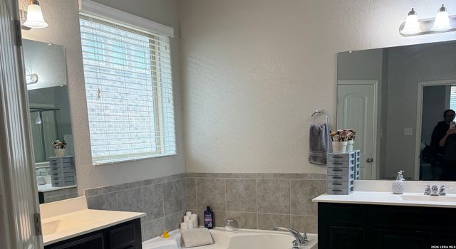 11327 DECIDEDLY, San Antonio, TX 78245