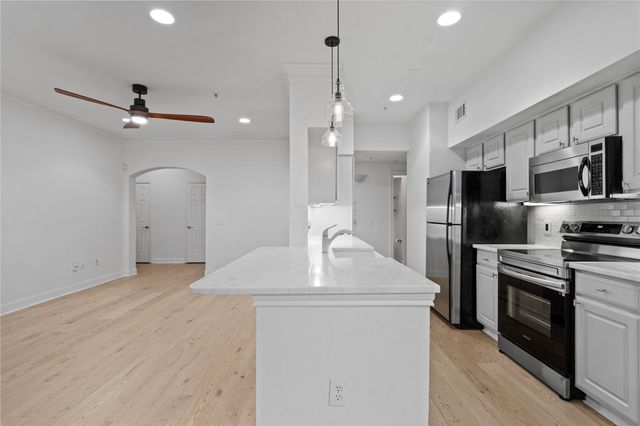 7701 Rialto BLVD 1412, Austin, TX 78735