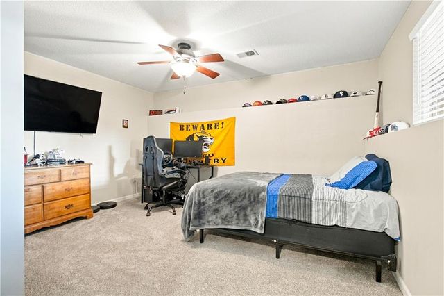 1115 N Glenview Avenue, Independence, MO 64056