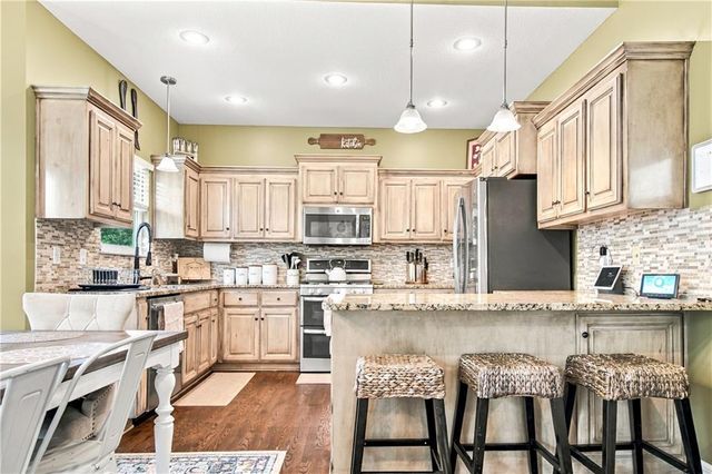 1115 N Glenview Avenue, Independence, MO 64056