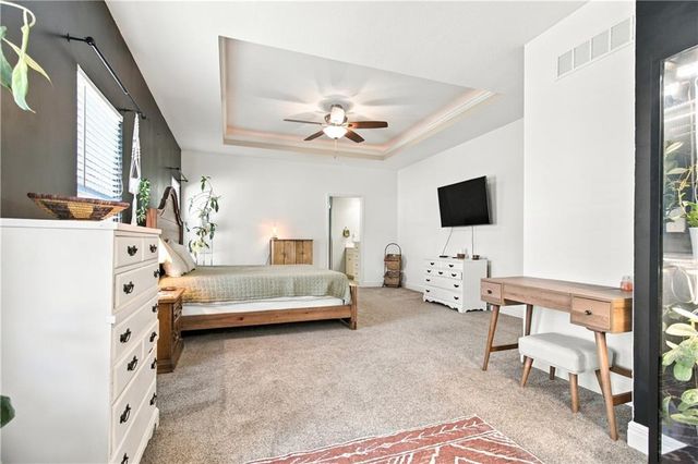 1115 N Glenview Avenue, Independence, MO 64056