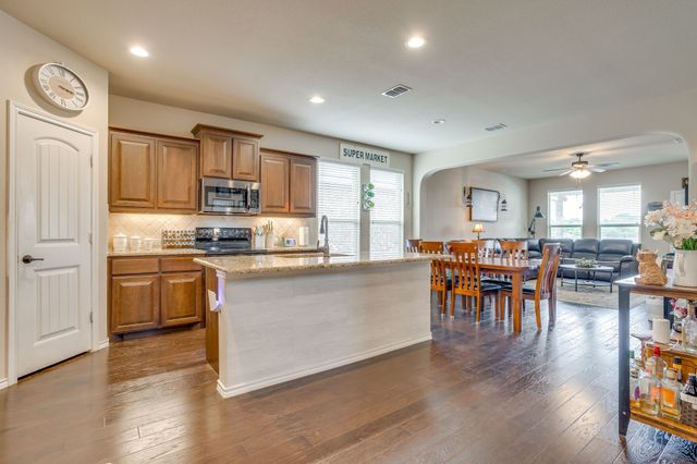 1428 Doe Meadow Drive, Fort Worth, TX 76028