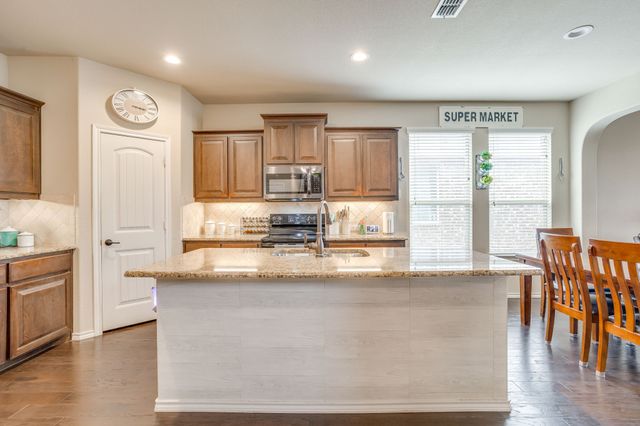 1428 Doe Meadow Drive, Fort Worth, TX 76028