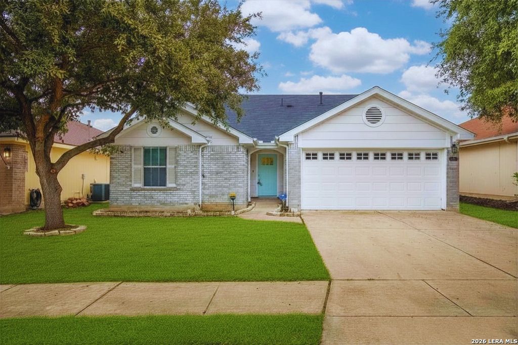 8514 Snakeweed Dr, Converse, TX 78109