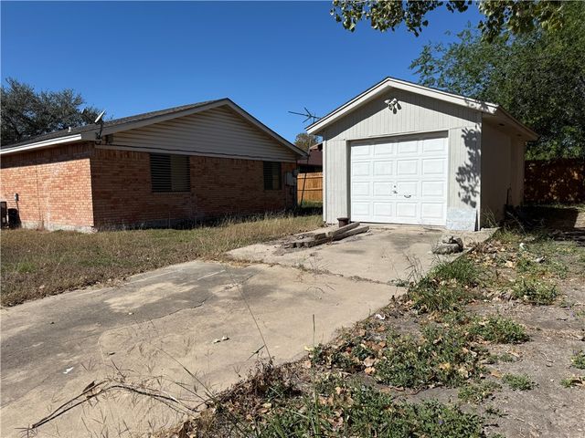 4122 Bascule Dr, Corpus Christi, TX 78416