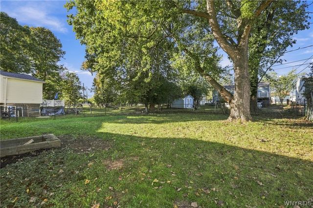 108 West Toulon Drive, Cheektowaga, NY 14227
