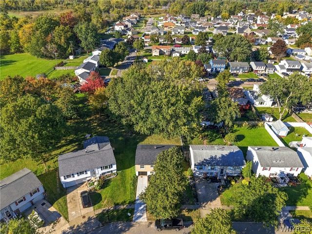 108 West Toulon Drive, Cheektowaga, NY 14227