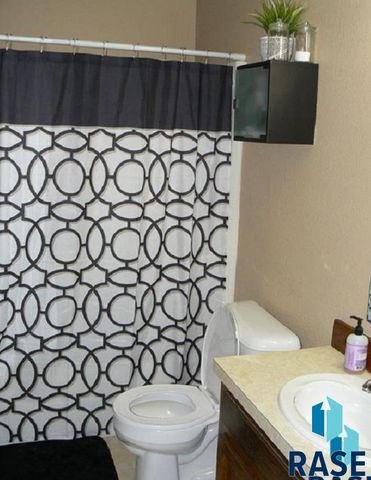 3005 S Cliff Ave Avenue, Sioux Falls, SD 57105