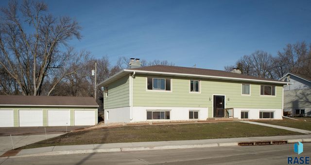 3005 S Cliff Ave Avenue, Sioux Falls, SD 57105