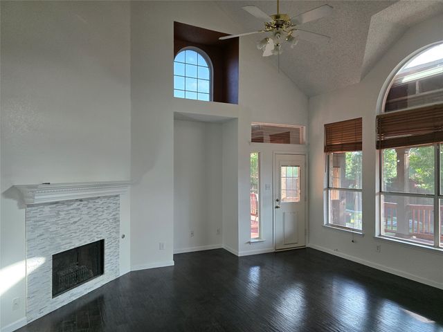 1516 Fallcreek Court, Allen, TX 75002