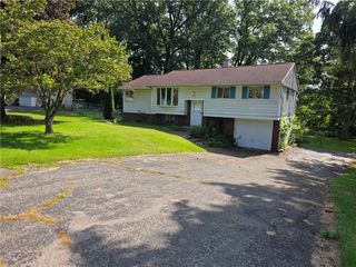 40 Oak Hill, Perinton, NY 14526