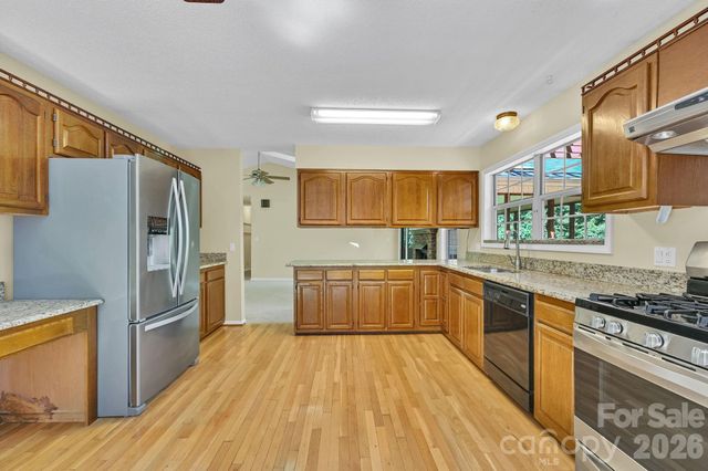 31 Surrey Run, Asheville, NC 28803