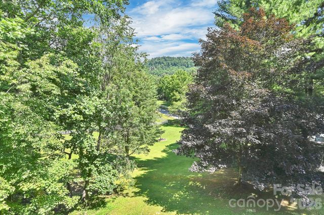 31 Surrey Run, Asheville, NC 28803