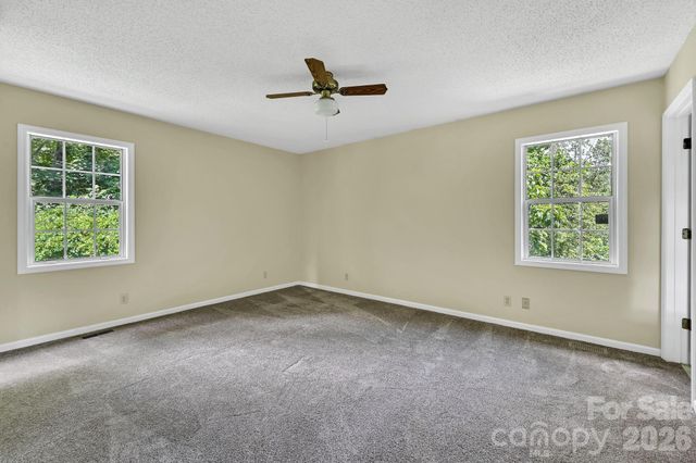 31 Surrey Run, Asheville, NC 28803