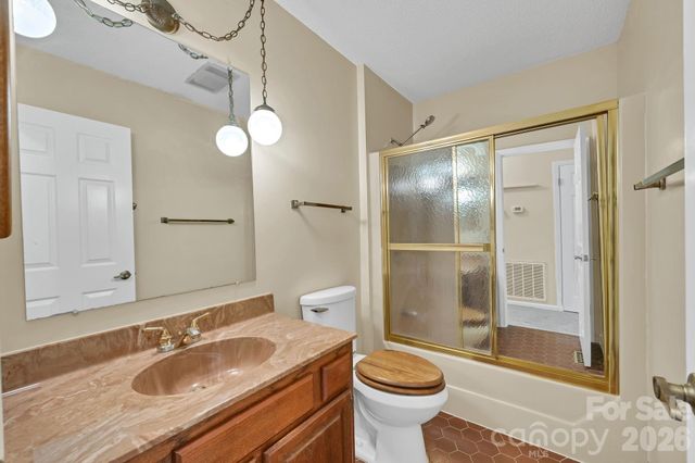 31 Surrey Run, Asheville, NC 28803