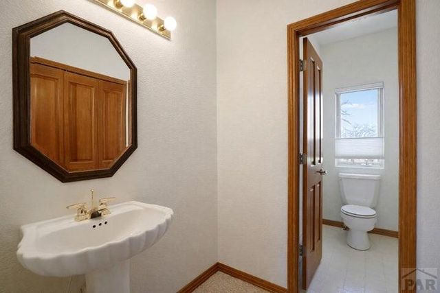 310 E Francisco St, La Veta, CO 81055
