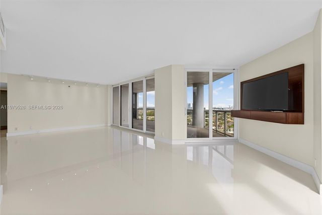 3600 Yacht Club Dr 1802, Aventura, FL 33180