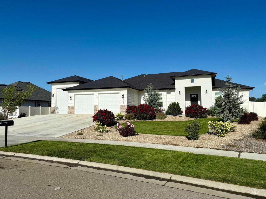 1960 Scotch Pine Drive, Middleton, ID 83644