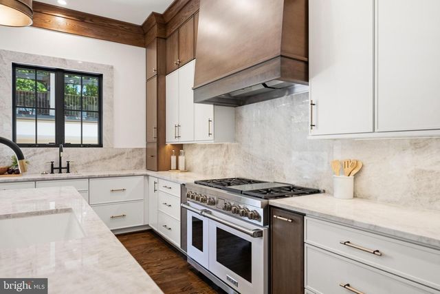 3022 44TH PL NW, Washington, DC 20016