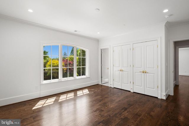 3022 44TH PL NW, Washington, DC 20016