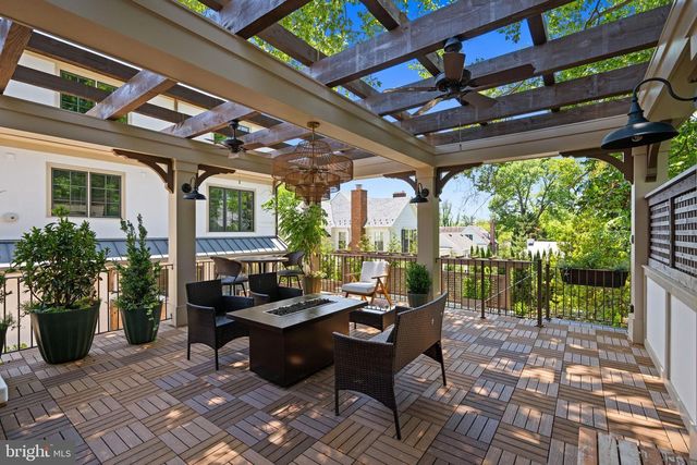 3022 44TH PL NW, Washington, DC 20016