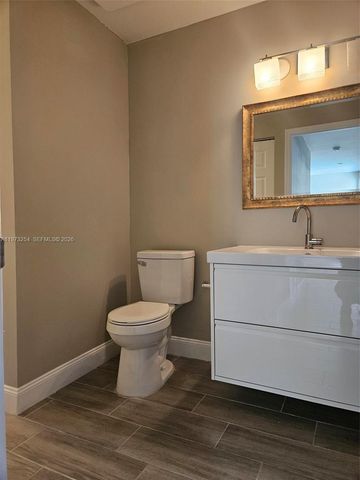 3906 NW 207th St Rd 3906, Miami Gardens, FL 33055