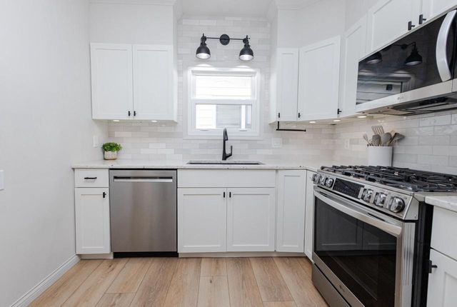 3646 S 14th STREET, Milwaukee, WI 53221