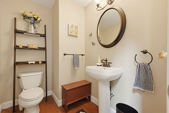 42 Shining Rock Dr, Northbridge, MA 01534